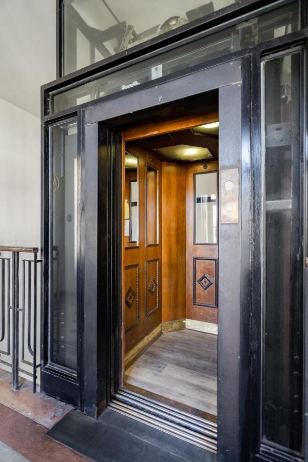 Basilika View Elegant Suite Need Reservation For Free Parking Budapest Exterior foto